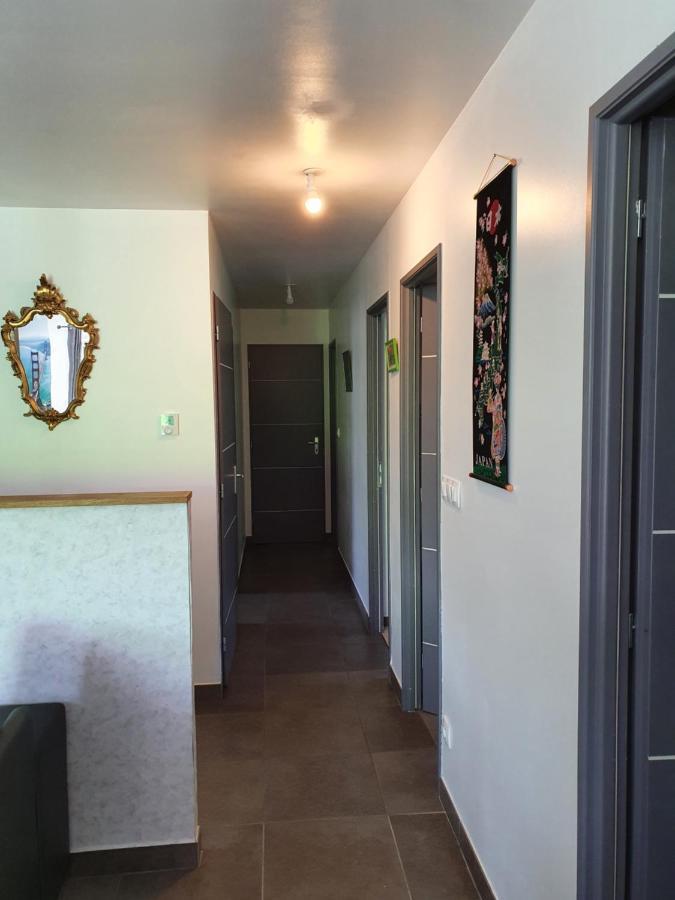 1 Chambre Privative Avec Bureau Et Cuisine Dans Maison 105 M2 Montfaucon Montfaucon  외부 사진